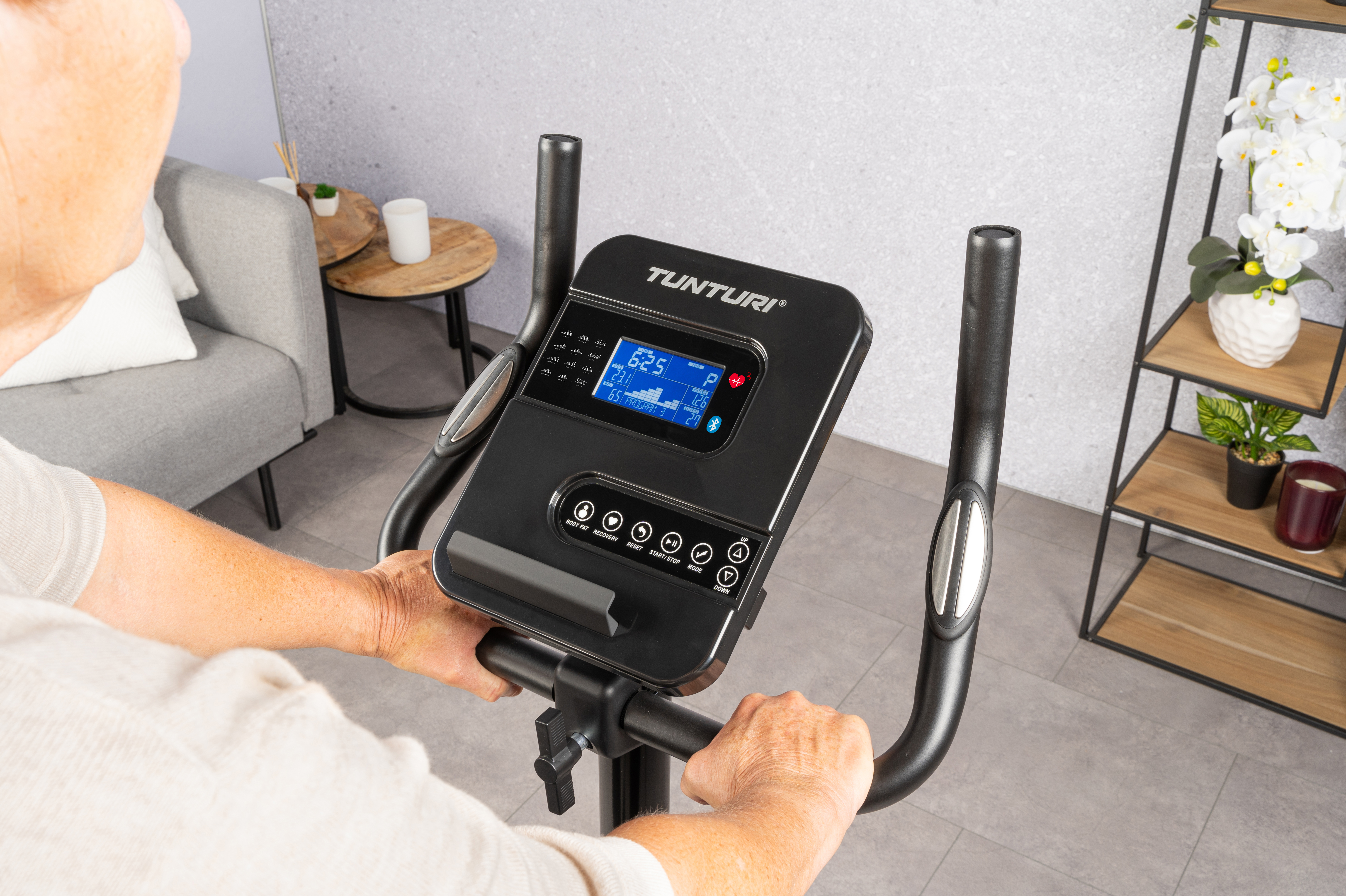 tunturi 24TFCE4000 Zdjęcie produktu - FitCycle 40i BT 1